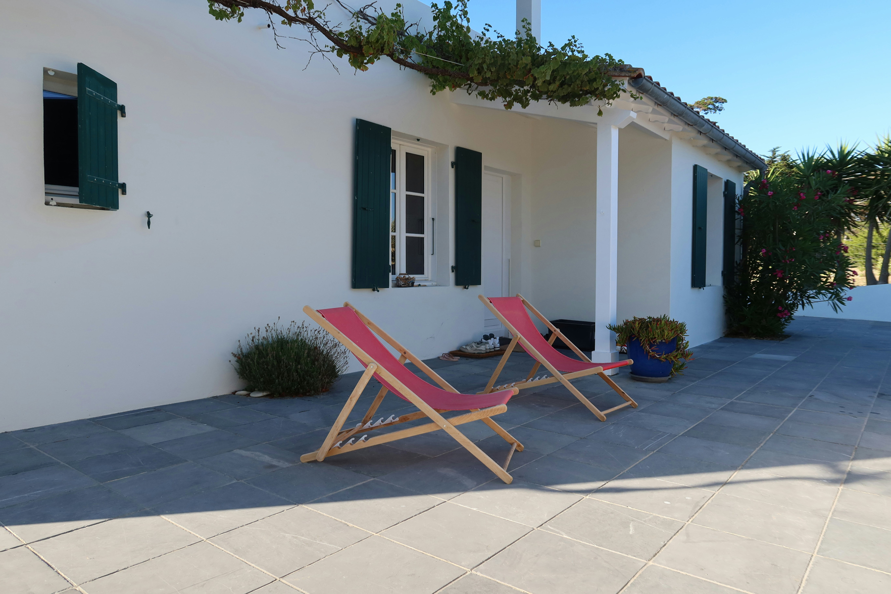 Terrasse wird zügig und unkompliziert gereinigt